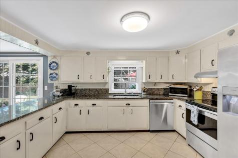 67 Quartermaster Yarmouth MA 02664