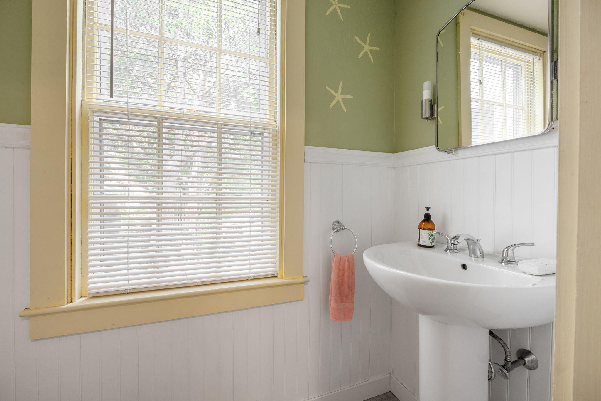 188 Ocean View Avenue Barnstable MA 02635