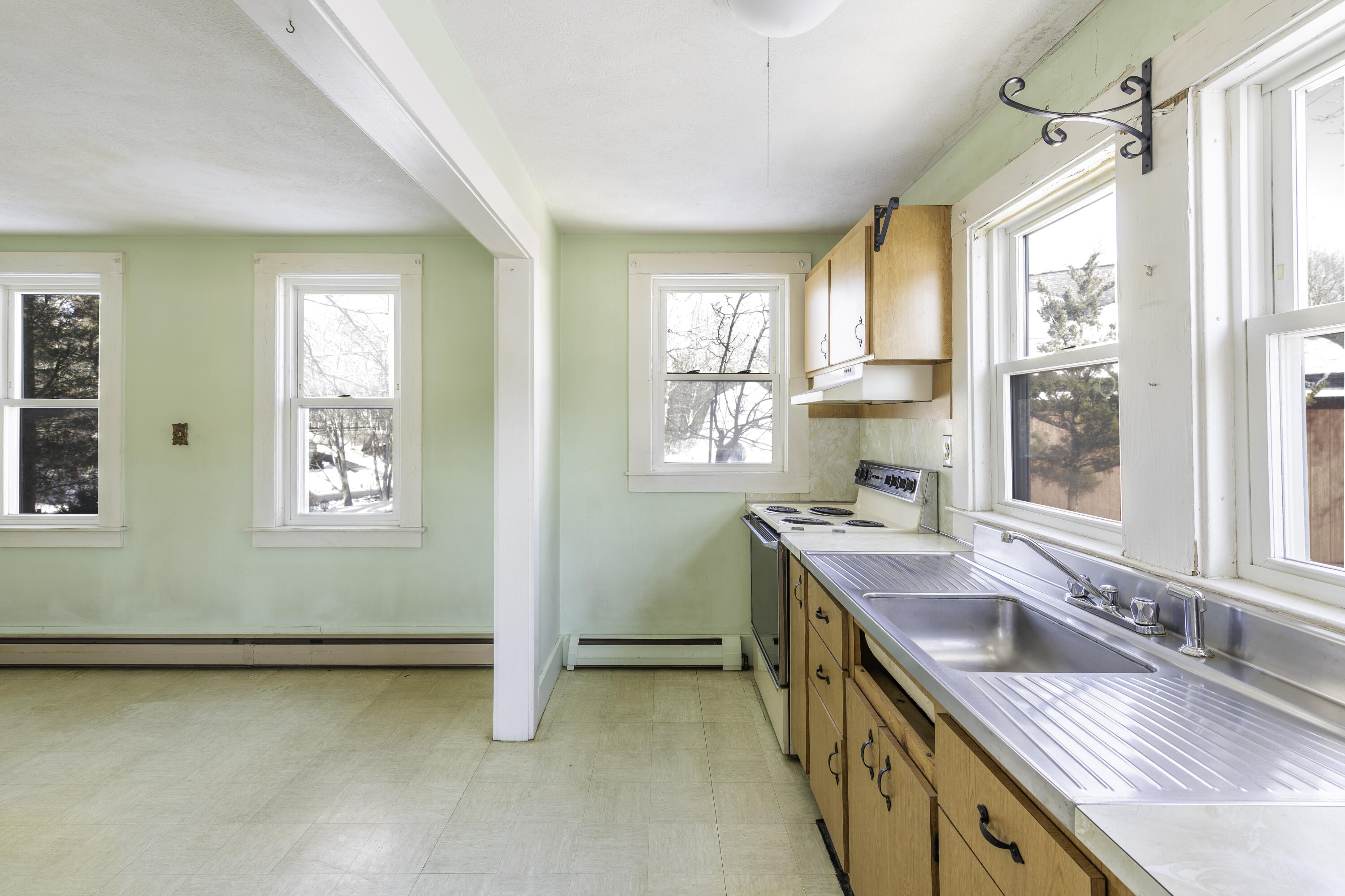 9 Oxbow Road Falmouth MA 02536