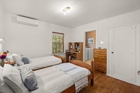 89 F R Lillie Road Woods Hole MA 02543