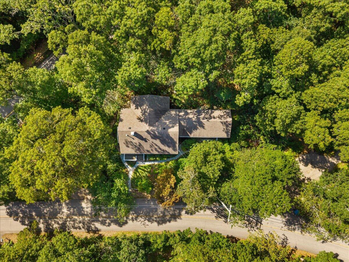 89 F R Lillie Road Woods Hole MA 02543