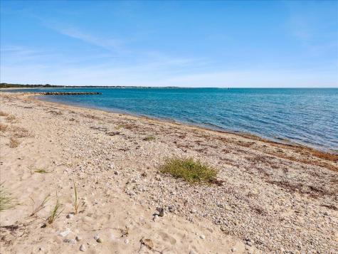 89 F R Lillie Road Woods Hole MA 02543