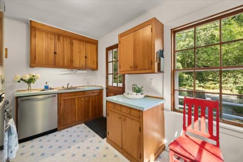 89 F R Lillie Road Woods Hole MA 02543