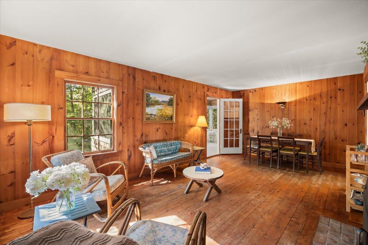 89 F R Lillie Road Woods Hole MA 02543