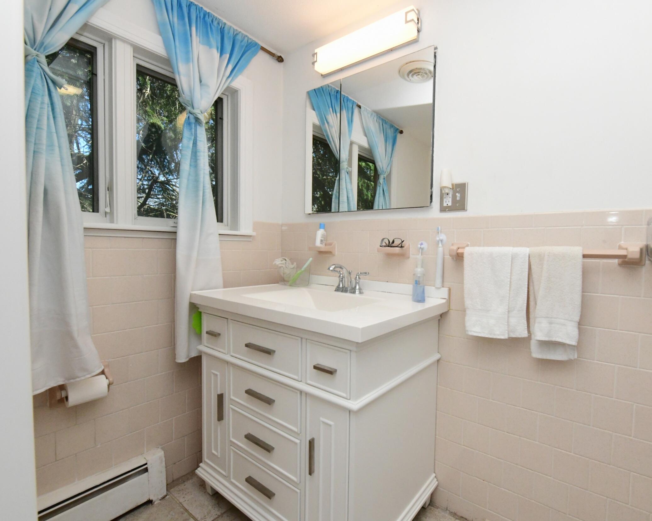 24 Lakewood Road Bourne MA 02562