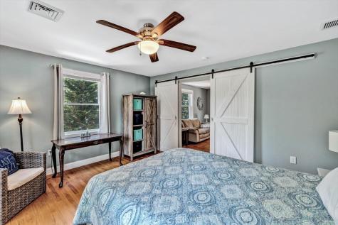 21 Debbie Lane Mashpee MA 02649