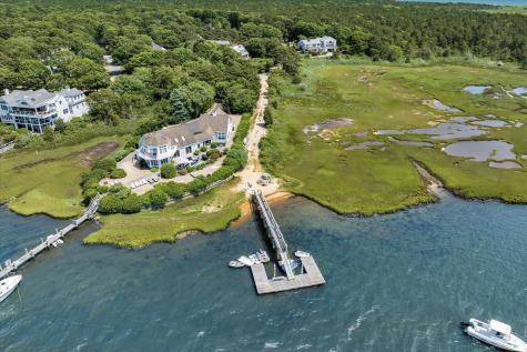 21 Debbie Lane Mashpee MA 02649