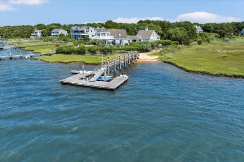 21 Debbie Lane Mashpee MA 02649