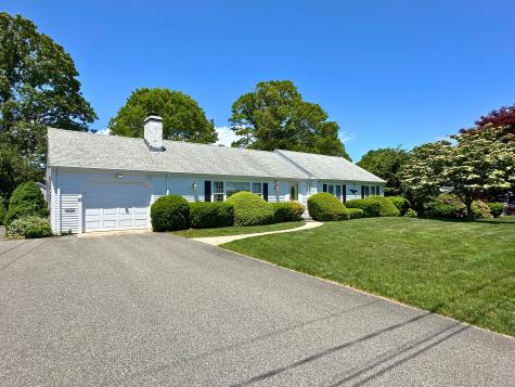 10 Brae Burn Lane Yarmouth MA 02664