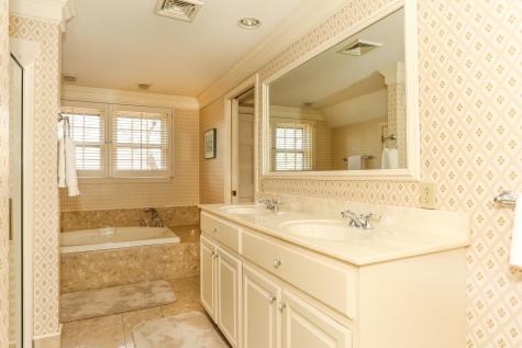 10 Sandy Shore Way Harwich MA 02645