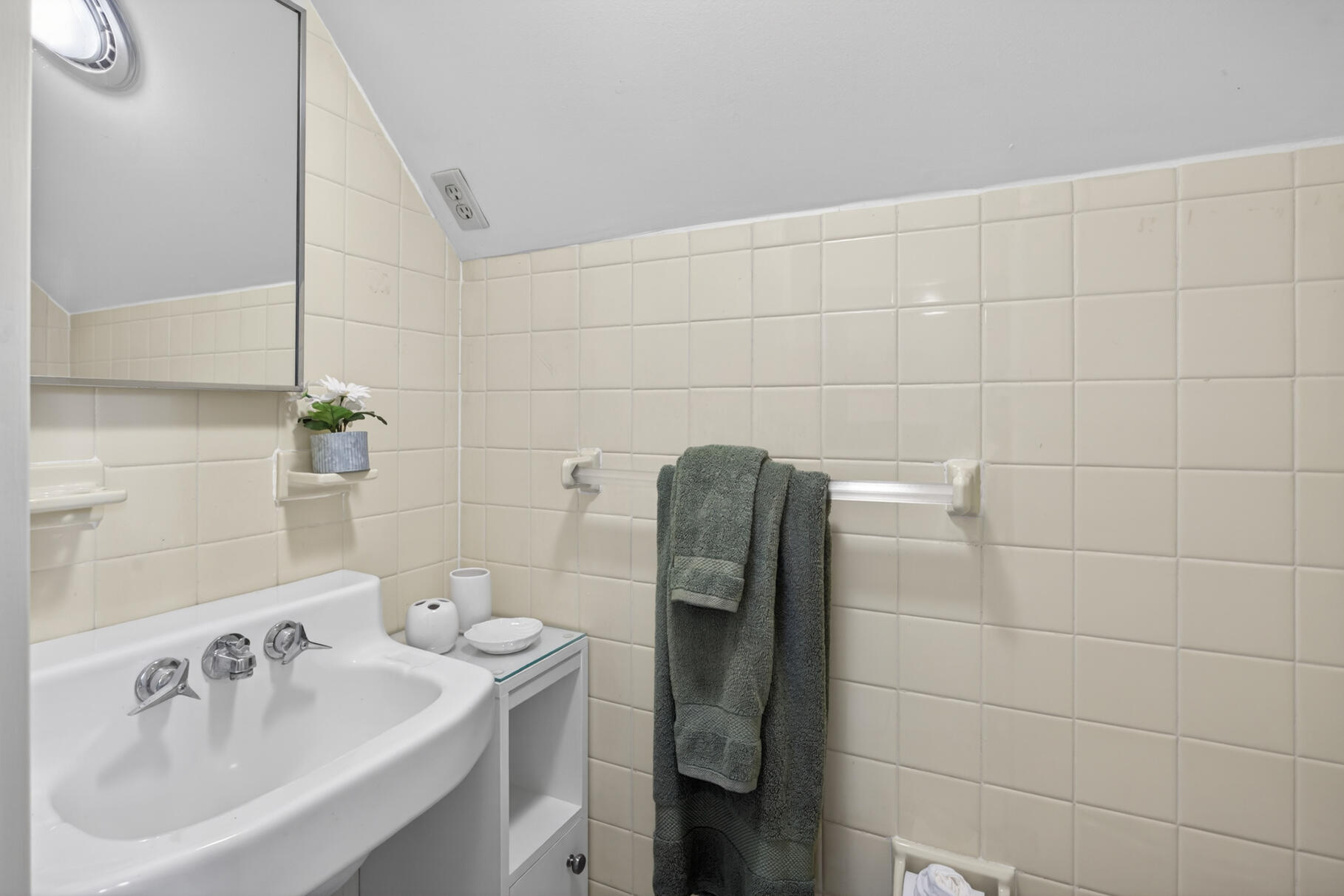20 Pine Street Sandwich MA 02563