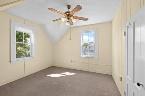 13 West Avenue North Falmouth MA 02556