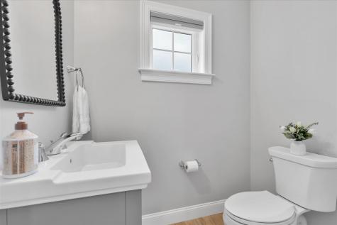 15 Rosewood Circle Mashpee MA 02649