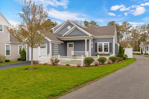 15 Rosewood Circle Mashpee MA 02649
