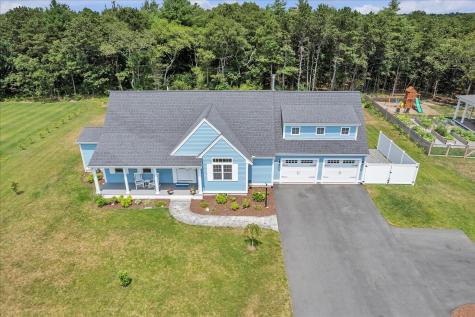 8 Dylans Way Falmouth MA 02536