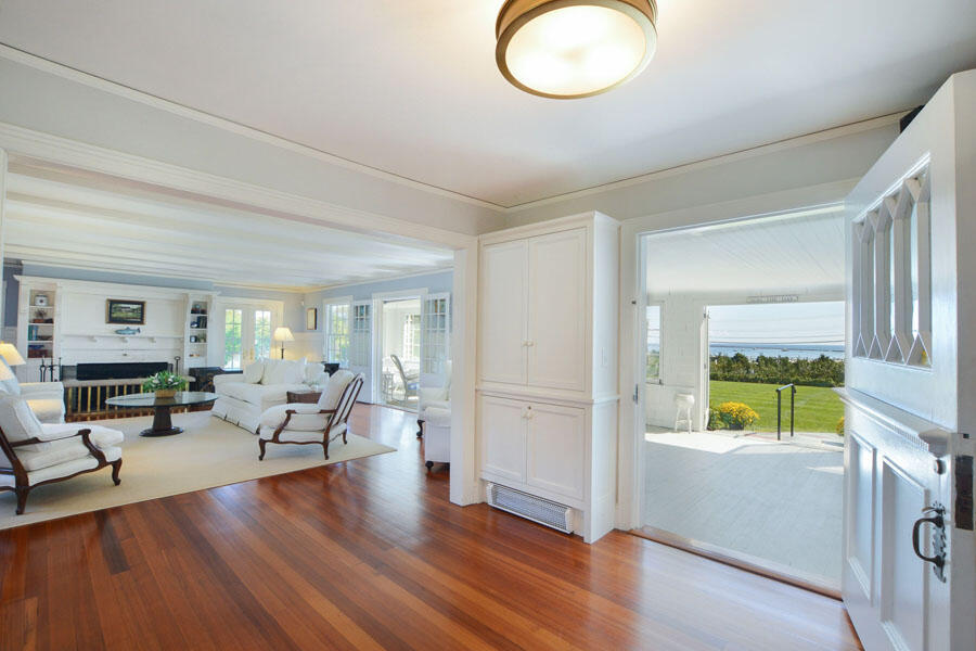 18 Mount Vernon Avenue Barnstable MA 02647