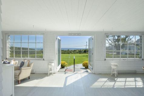 18 Mount Vernon Avenue Barnstable MA 02647