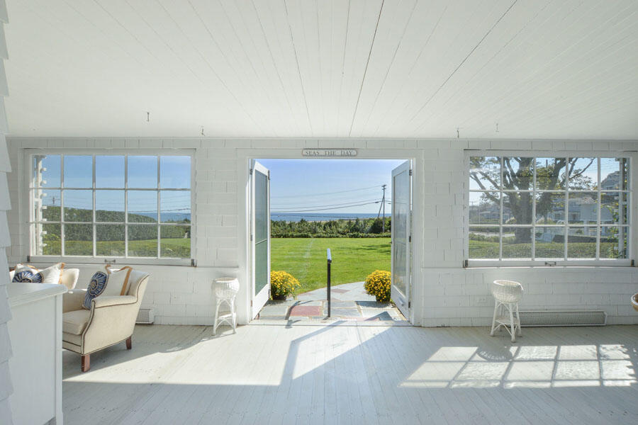 18 Mount Vernon Avenue Barnstable MA 02647