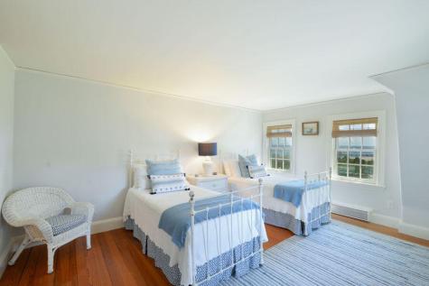 18 Mount Vernon Avenue Barnstable MA 02647