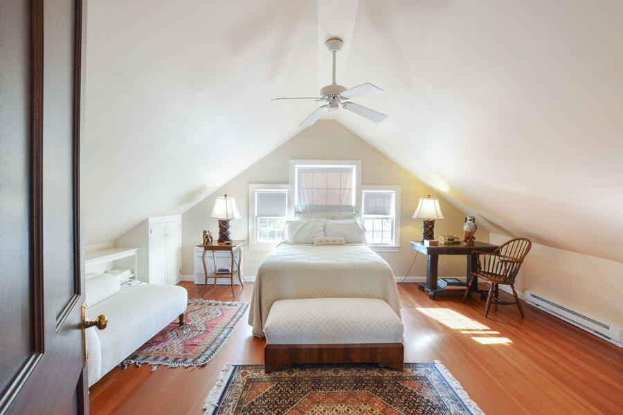 18 Mount Vernon Avenue Barnstable MA 02647