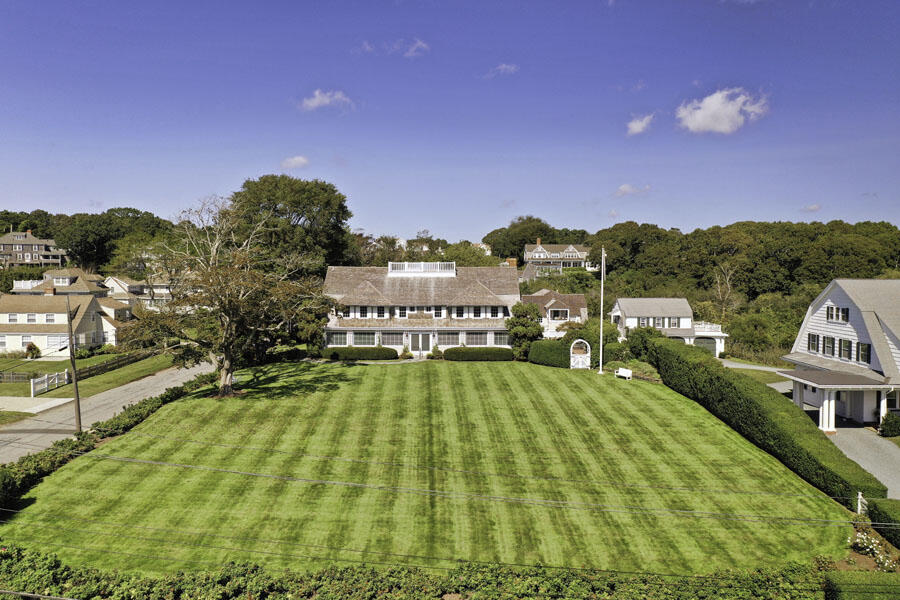 18 Mount Vernon Avenue Barnstable MA 02647