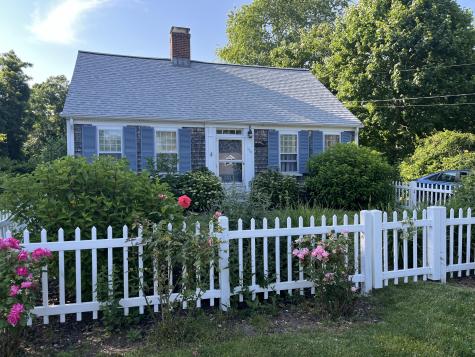 170 Lakeview Avenue Falmouth MA 02540