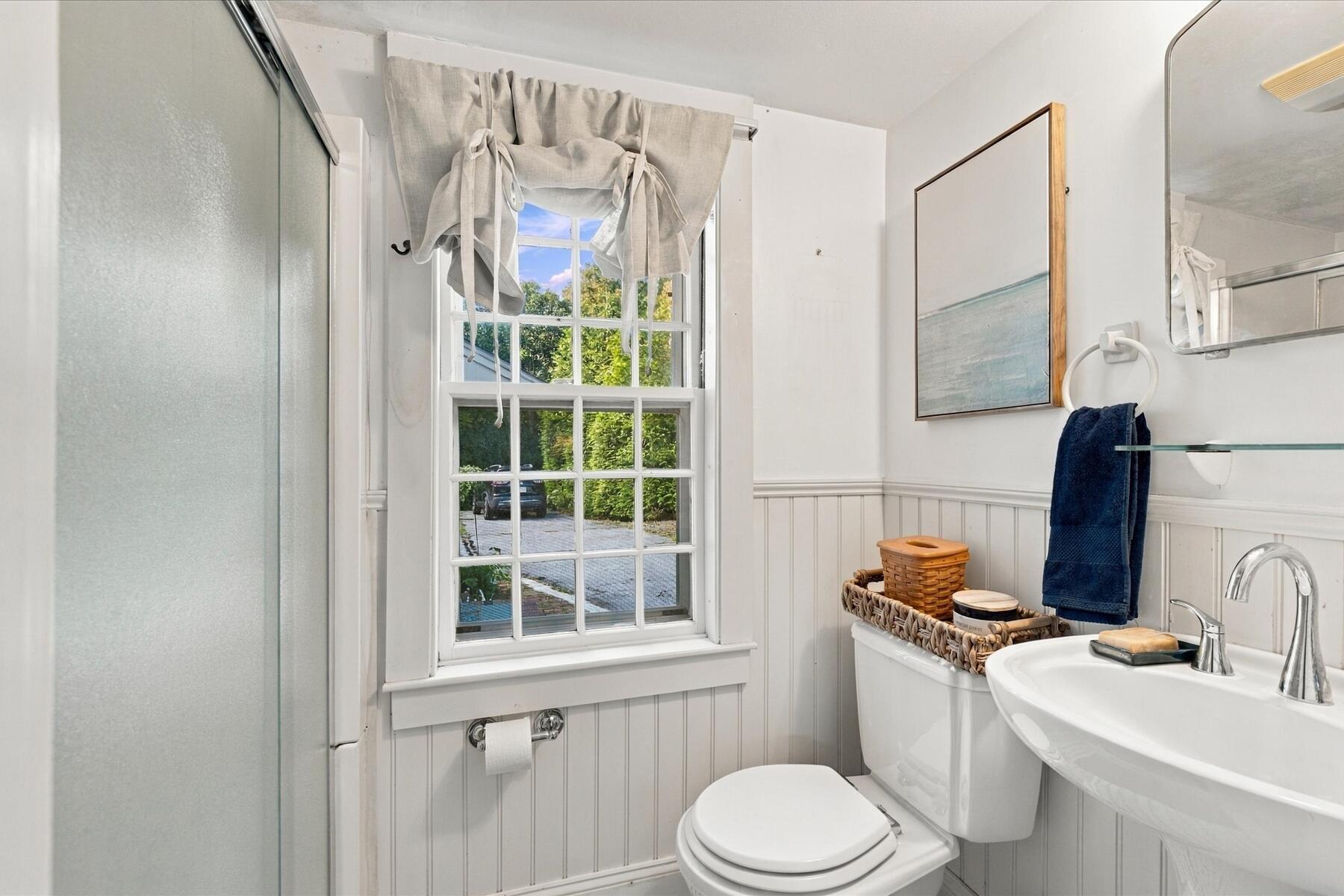 170 Lakeview Avenue Falmouth MA 02540