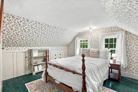 170 Lakeview Avenue Falmouth MA 02540