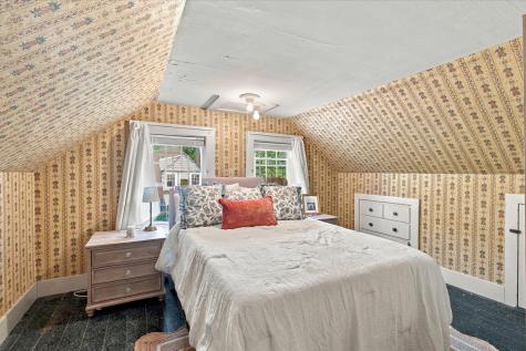 170 Lakeview Avenue Falmouth MA 02540