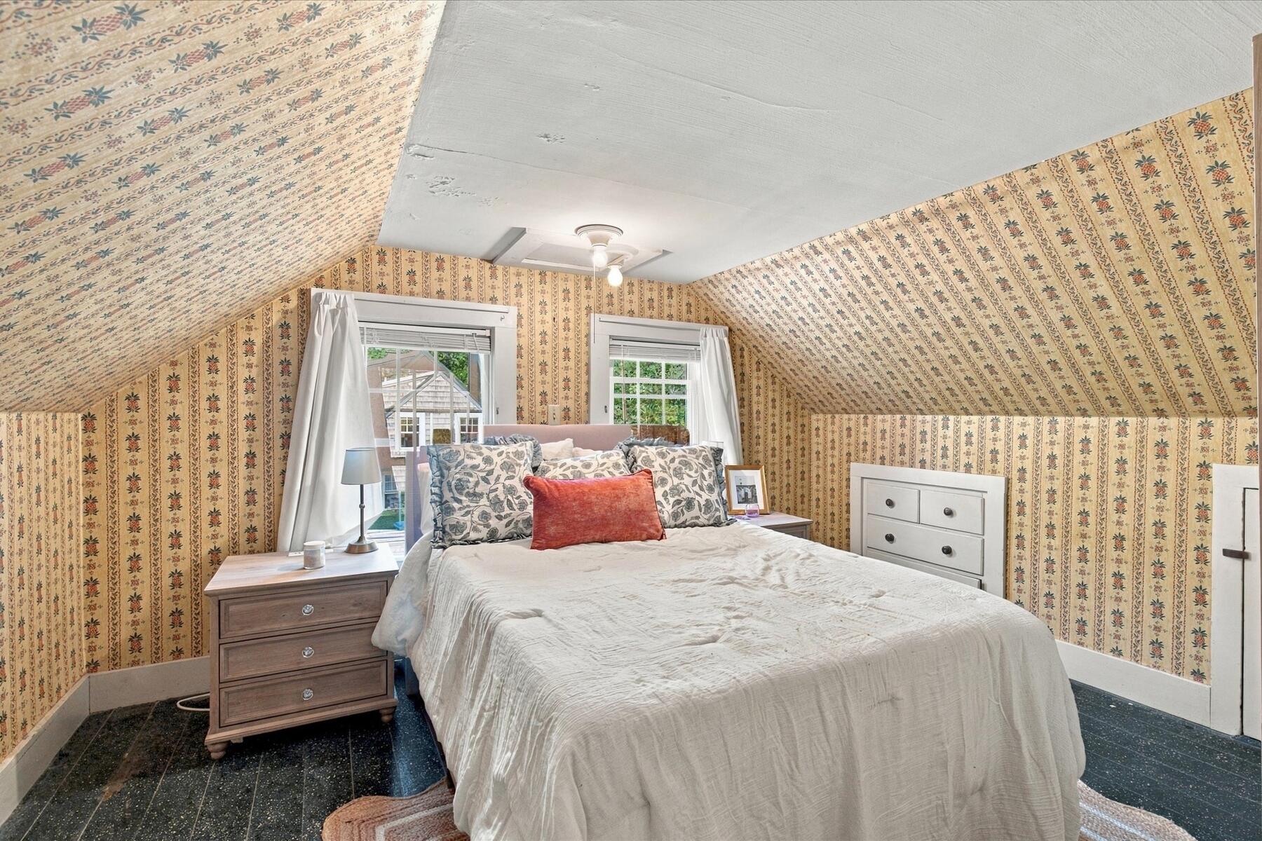 170 Lakeview Avenue Falmouth MA 02540