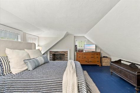 170 Lakeview Avenue Falmouth MA 02540
