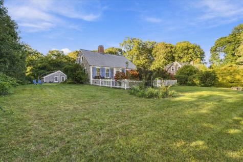 170 Lakeview Avenue Falmouth MA 02540