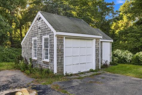 170 Lakeview Avenue Falmouth MA 02540