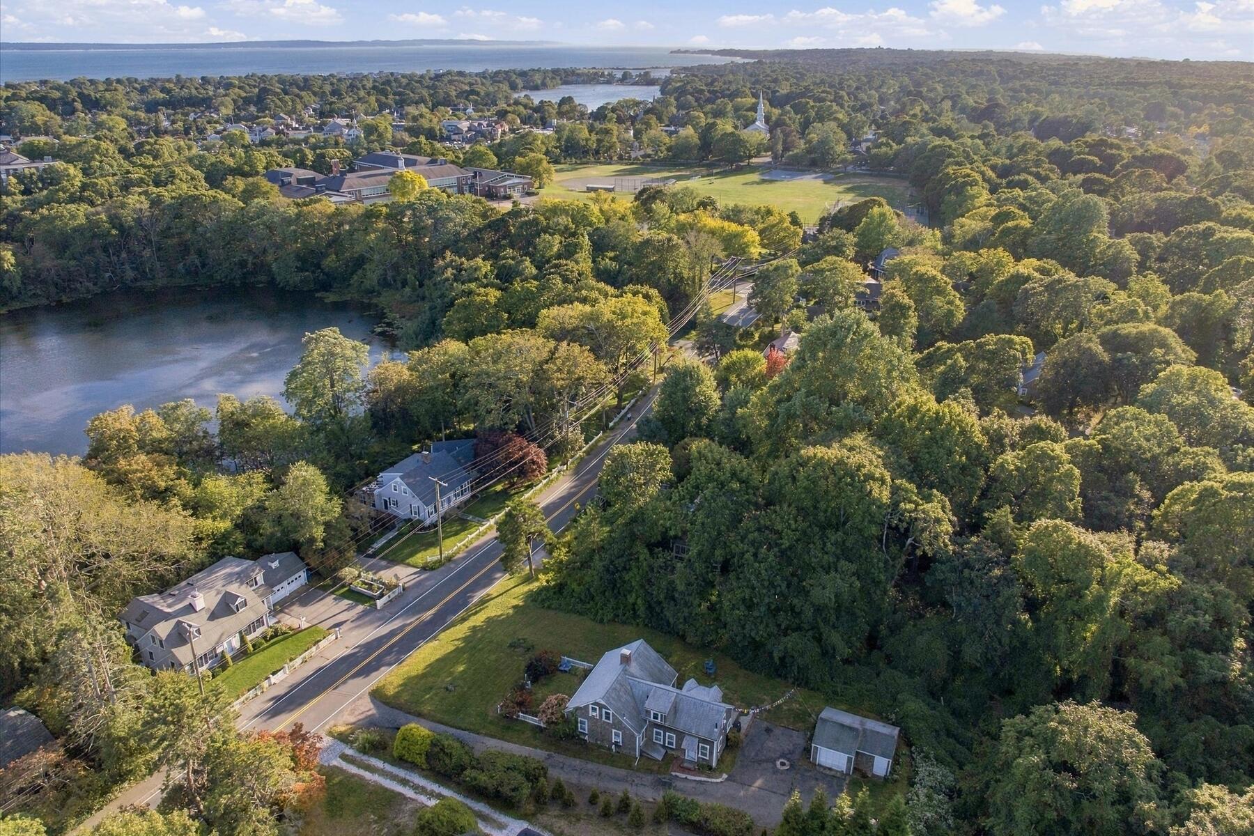 170 Lakeview Avenue Falmouth MA 02540