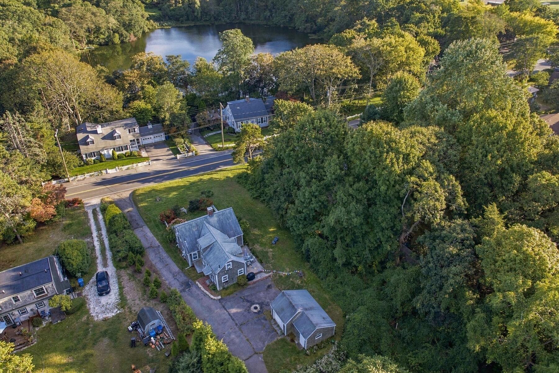 170 Lakeview Avenue Falmouth MA 02540