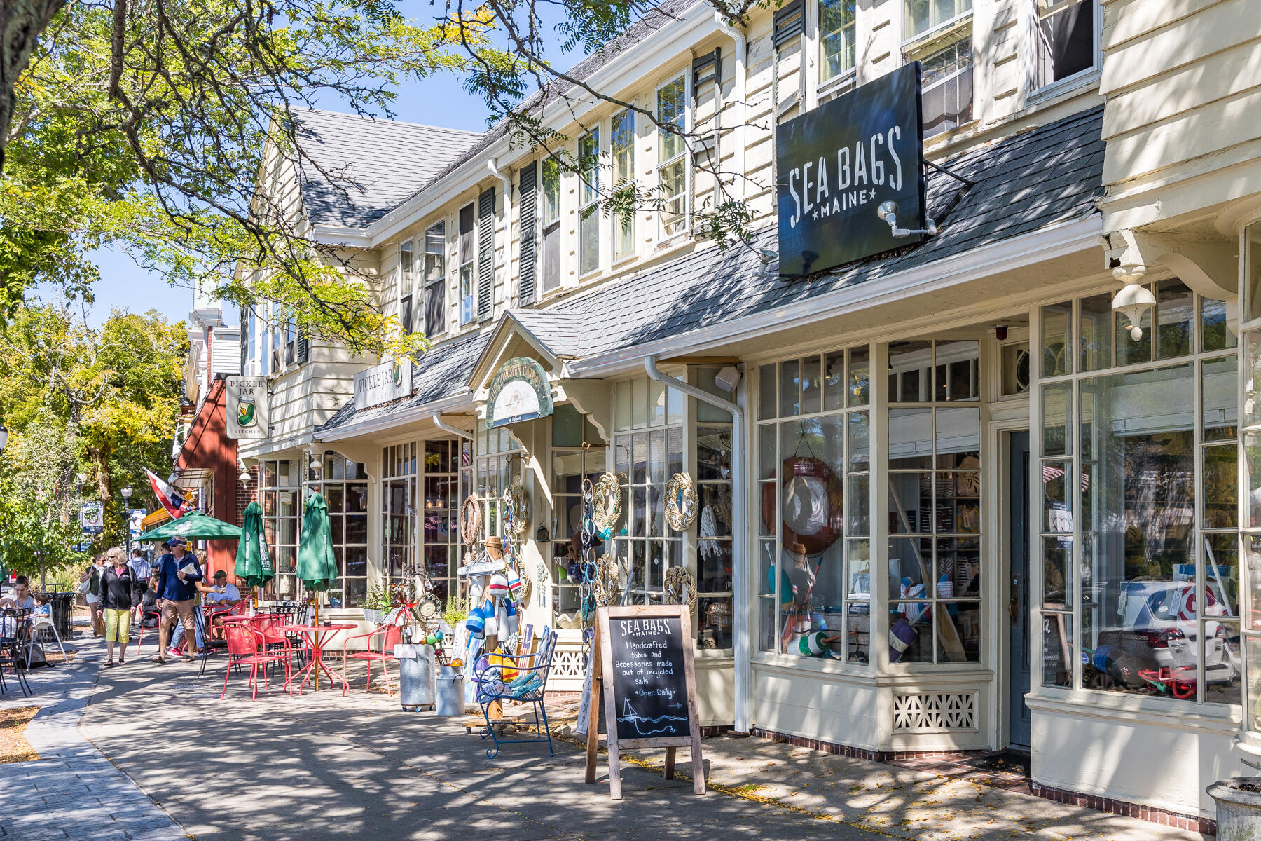 170 Lakeview Avenue Falmouth MA 02540