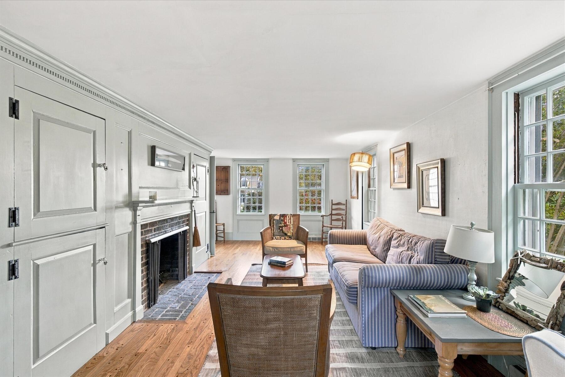 170 Lakeview Avenue Falmouth MA 02540