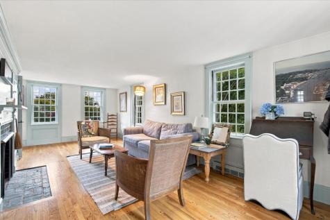170 Lakeview Avenue Falmouth MA 02540