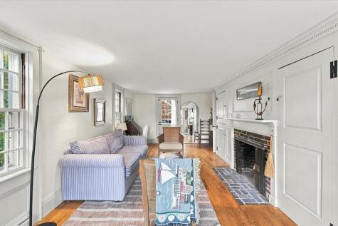 170 Lakeview Avenue Falmouth MA 02540