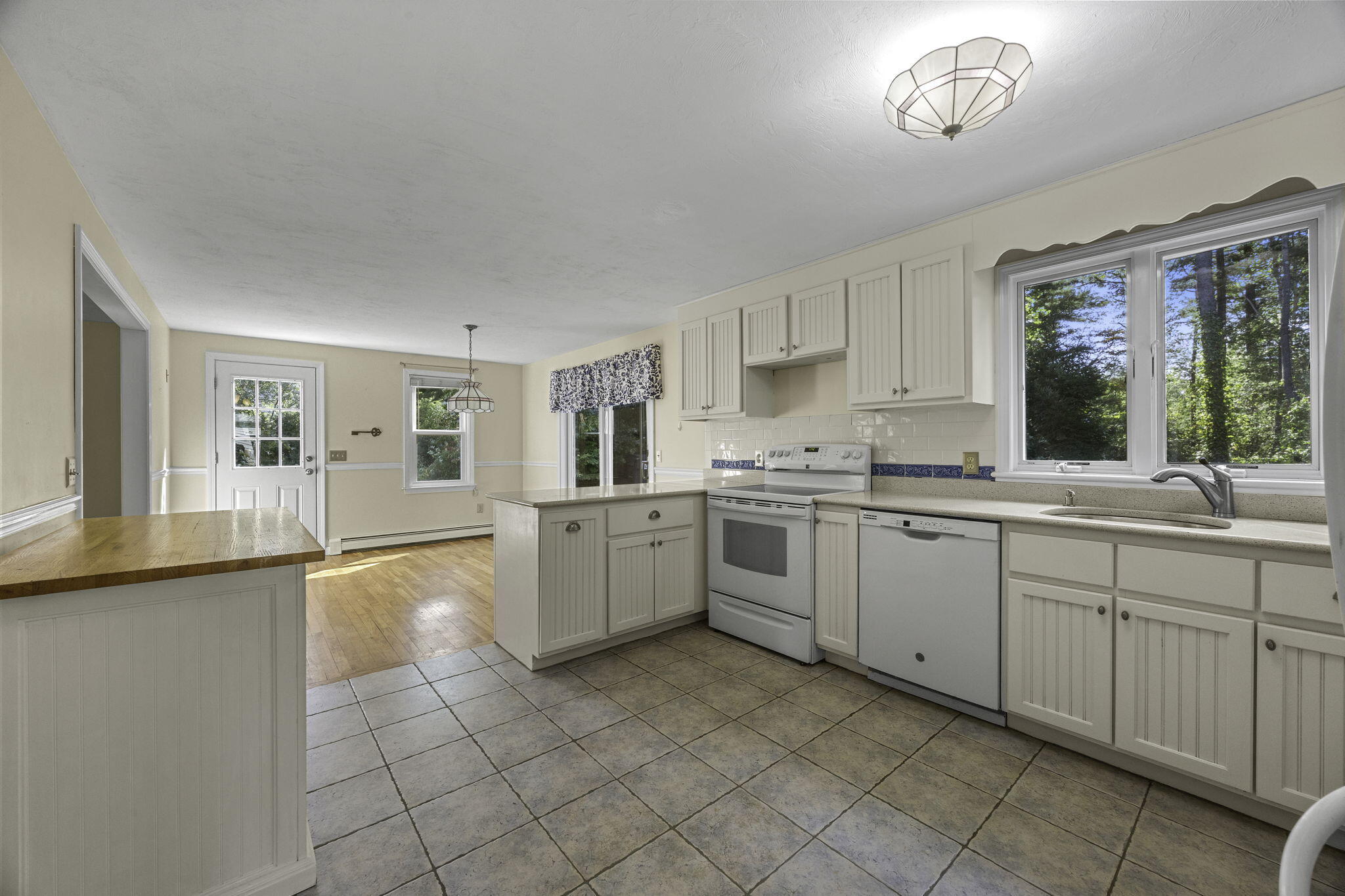 14 Jeannes Way Forestdale MA 02644