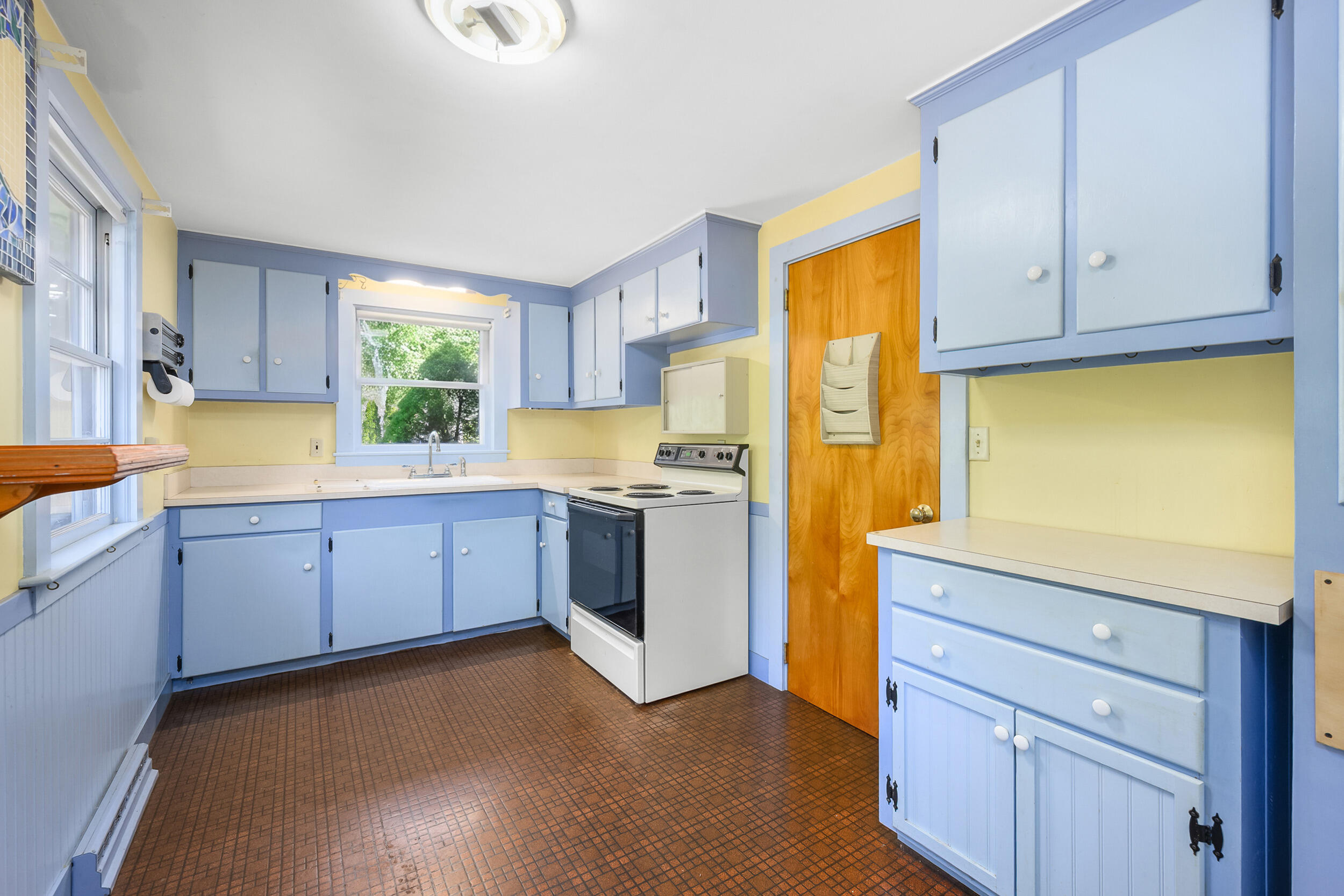13 Hidden Village Road Falmouth MA 02540