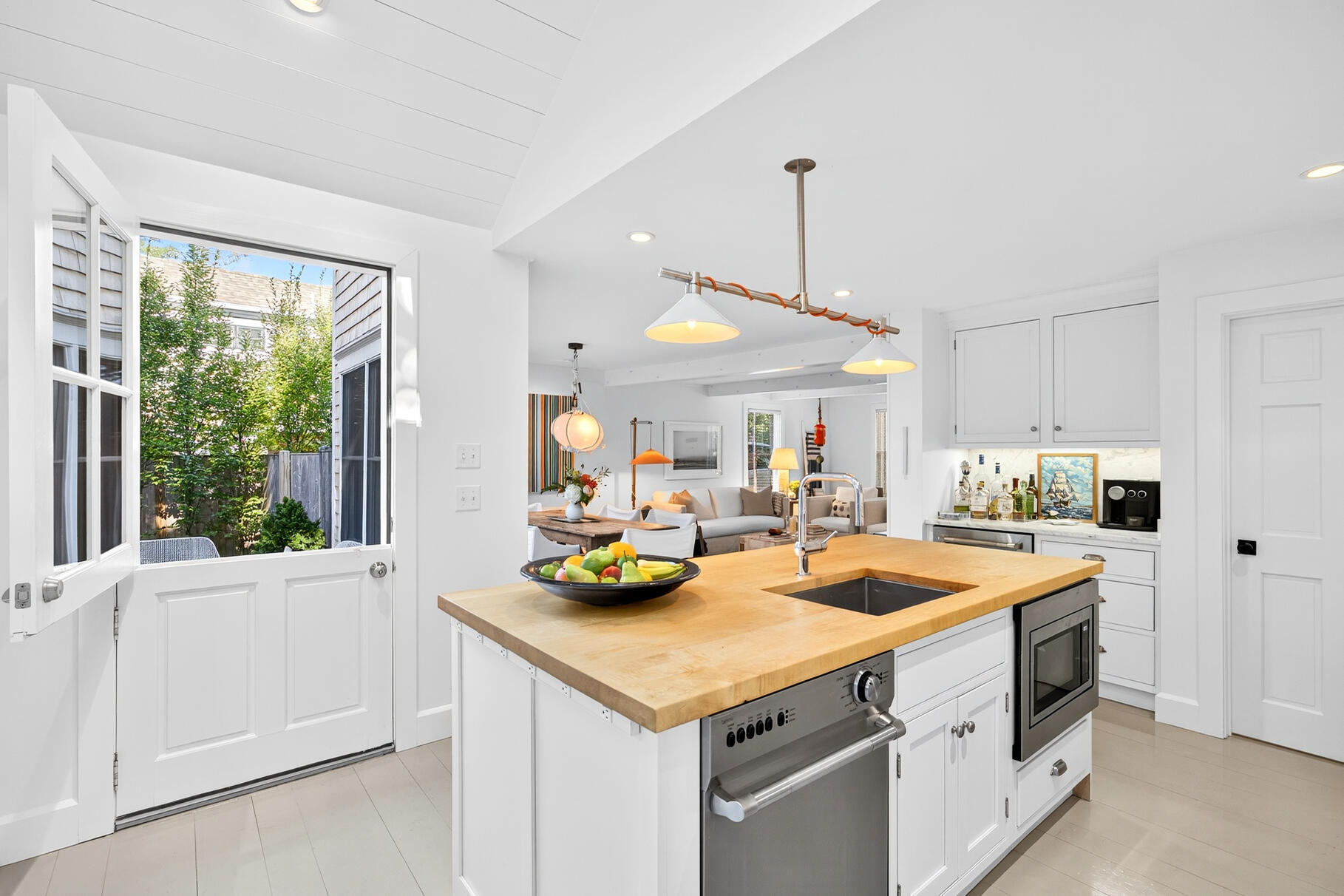 26 Cottage Street Provincetown MA 02657