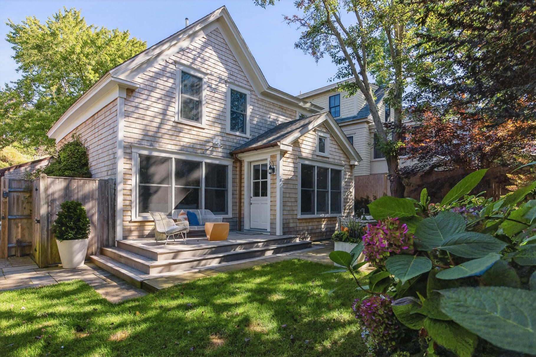 26 Cottage Street Provincetown MA 02657