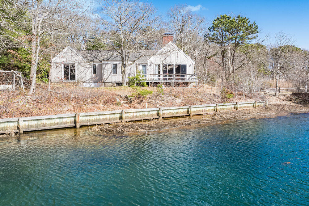 24 Spoondrift Way Mashpee MA 02649