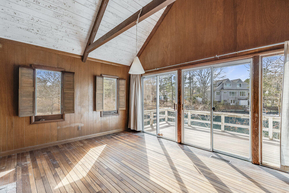 24 Spoondrift Way Mashpee MA 02649