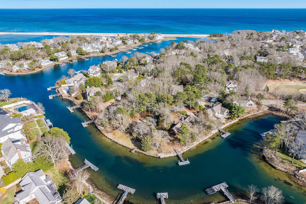 24 Spoondrift Way Mashpee MA 02649