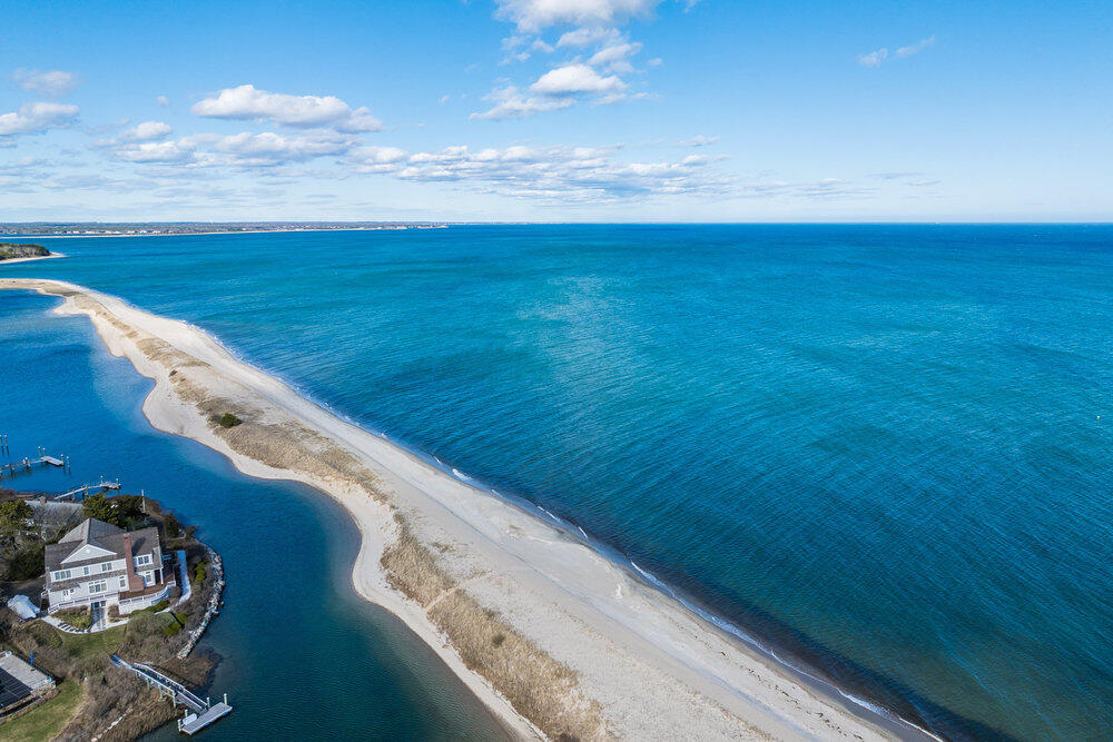 24 Spoondrift Way Mashpee MA 02649