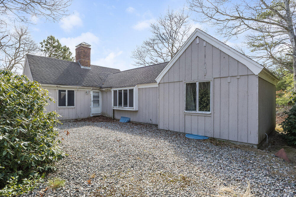 24 Spoondrift Way Mashpee MA 02649