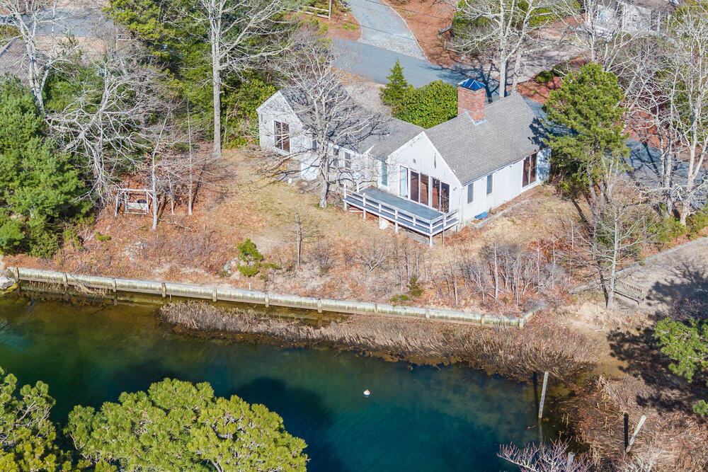 24 Spoondrift Way Mashpee MA 02649