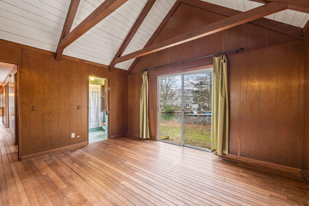 24 Spoondrift Way Mashpee MA 02649